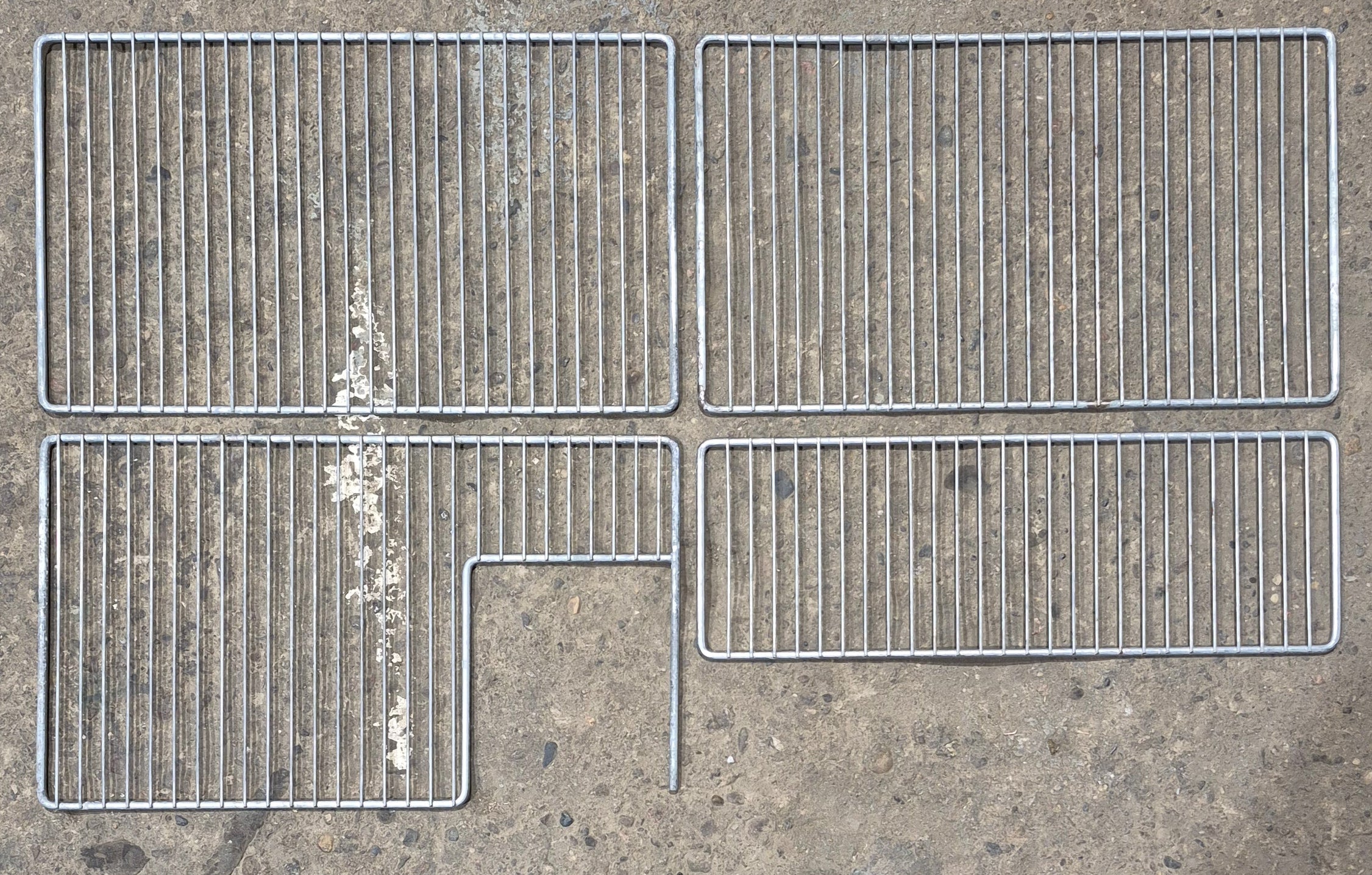 Used Dometic RM2807 Wire Shelf Set