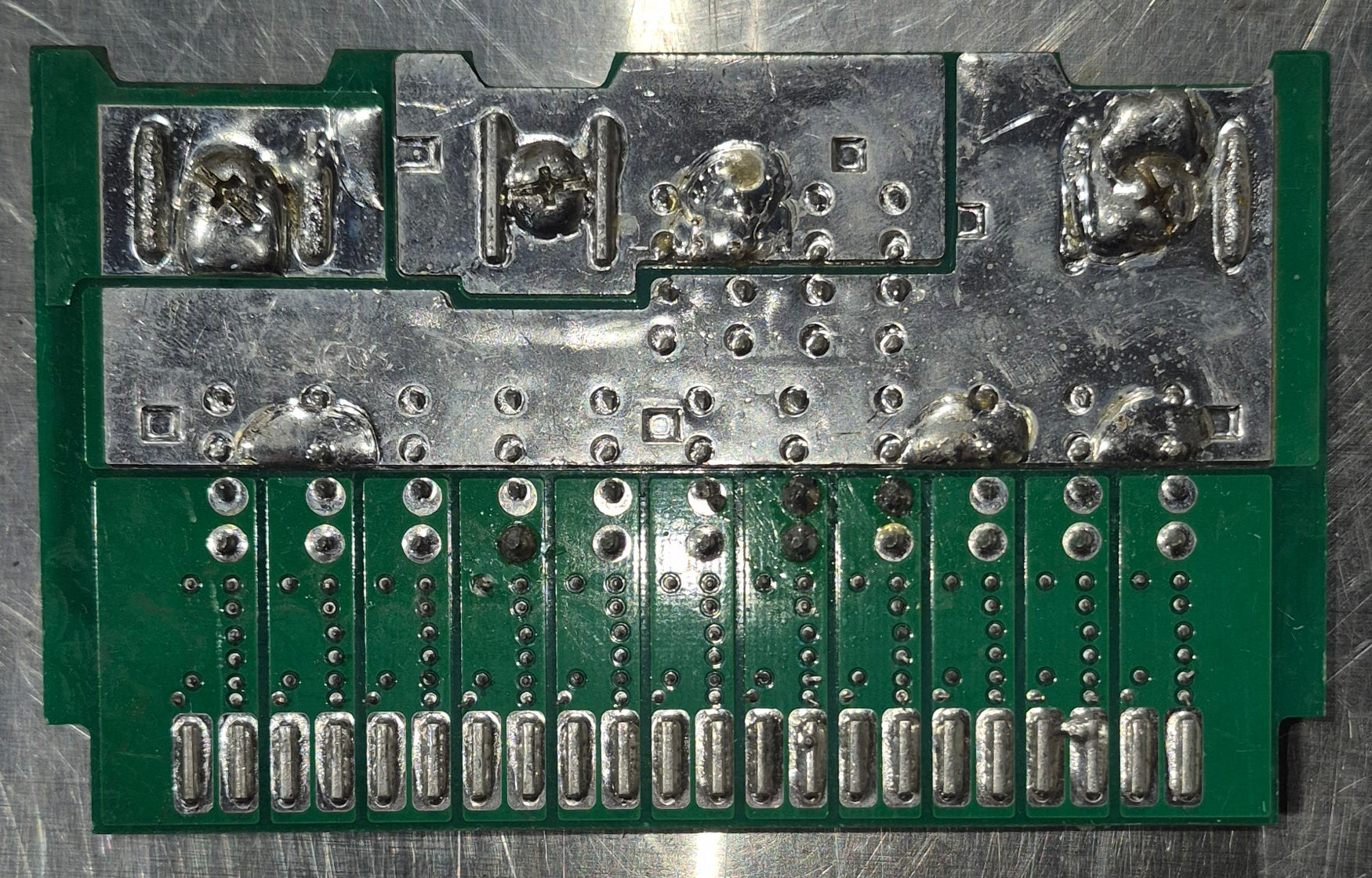 Used WFCO/ Arterra Fuse Block - 3A0-0000065-00