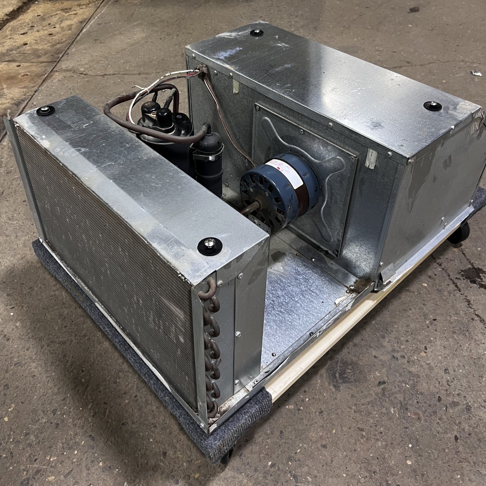 Used Coleman Air Conditioner Head Unit, 13500 BTU, Cool Only - 8633B676 - Young Farts RV Parts