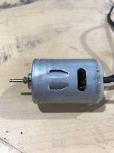 Load image into Gallery viewer, Used 12V HENG&#39;S Vent Motor - Young Farts RV Parts