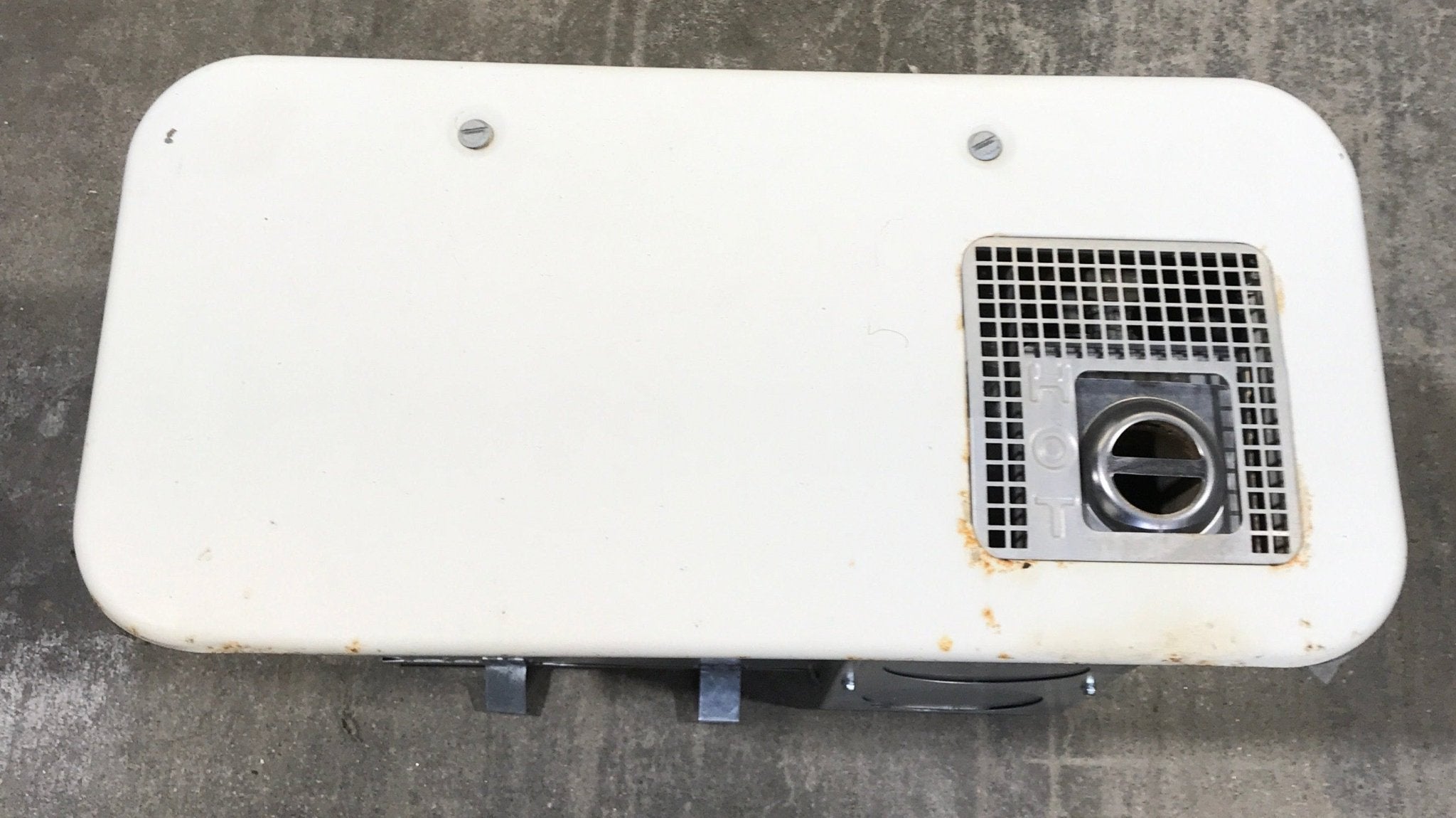 USED 8531 - II Atwood HYDROFLAME Propane Furnace 31,000 BTU - Young Farts RV Parts