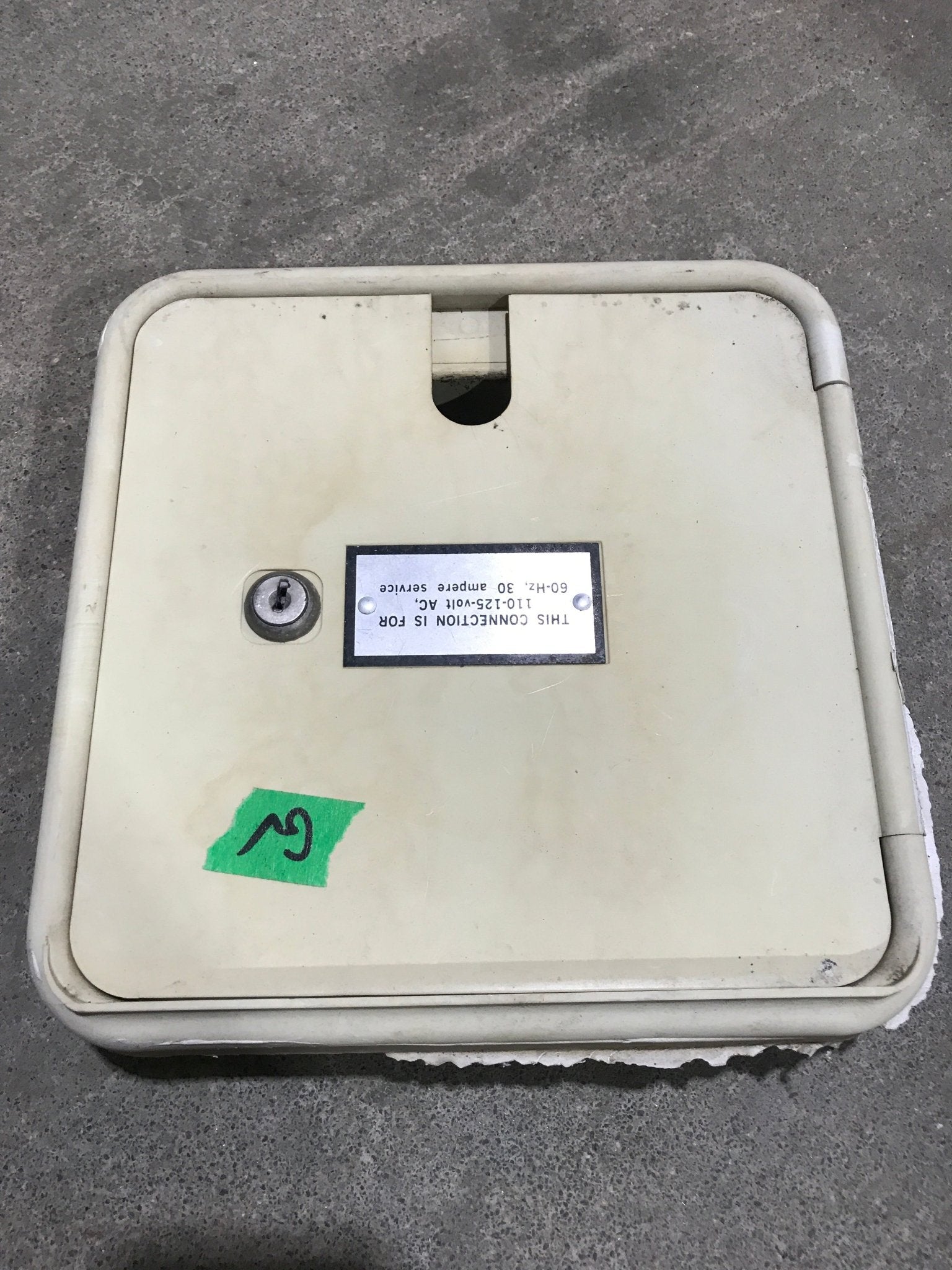 Used 9 1/2" W RV Access Hatch - Young Farts RV Parts