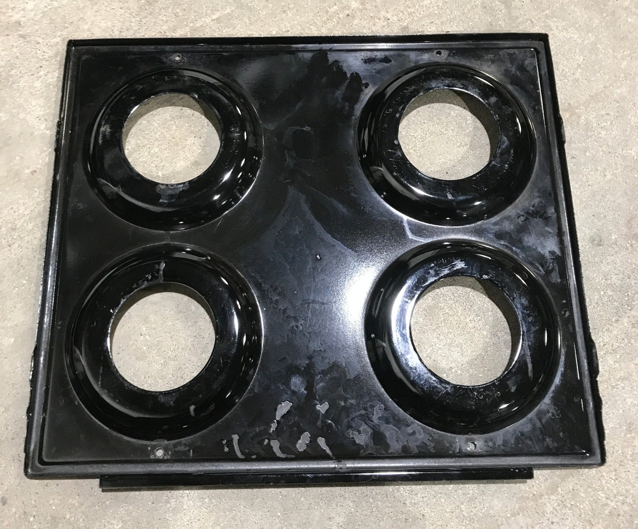 Used Atwood Wedgewood 4 - burner Main Top - Young Farts RV Parts