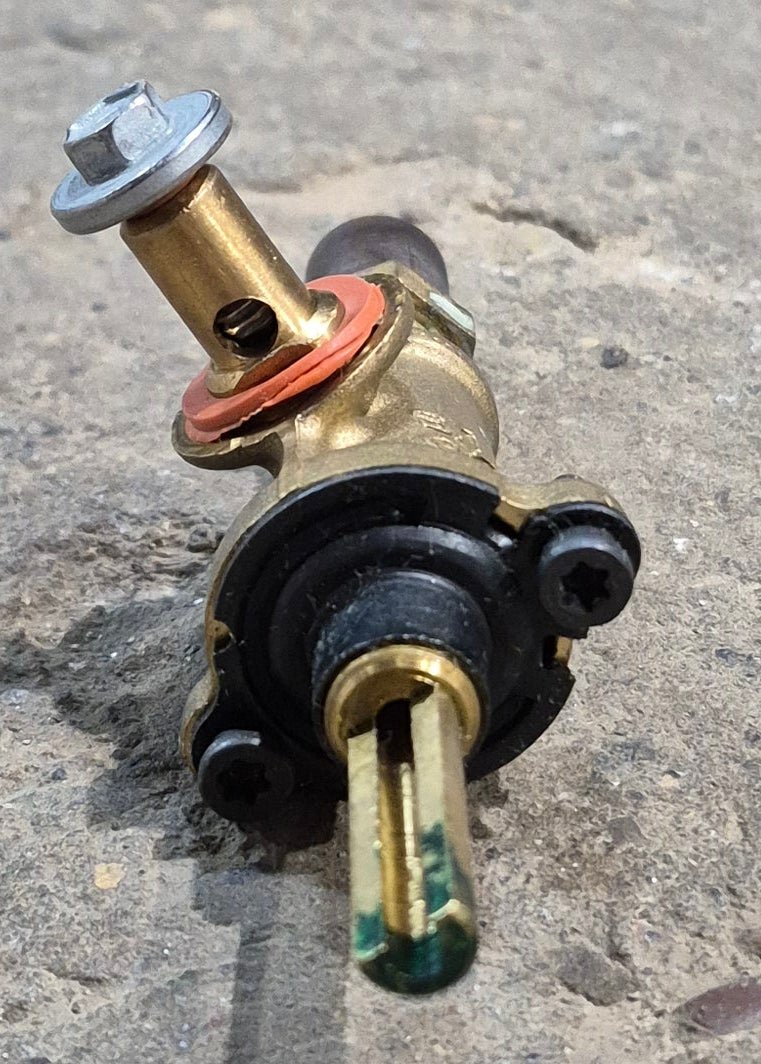 Used Atwood / Wedgewood Burner Valve, 9000 BTU, (After Serial  F11040784, Green) - 57218 - Young Farts RV Parts