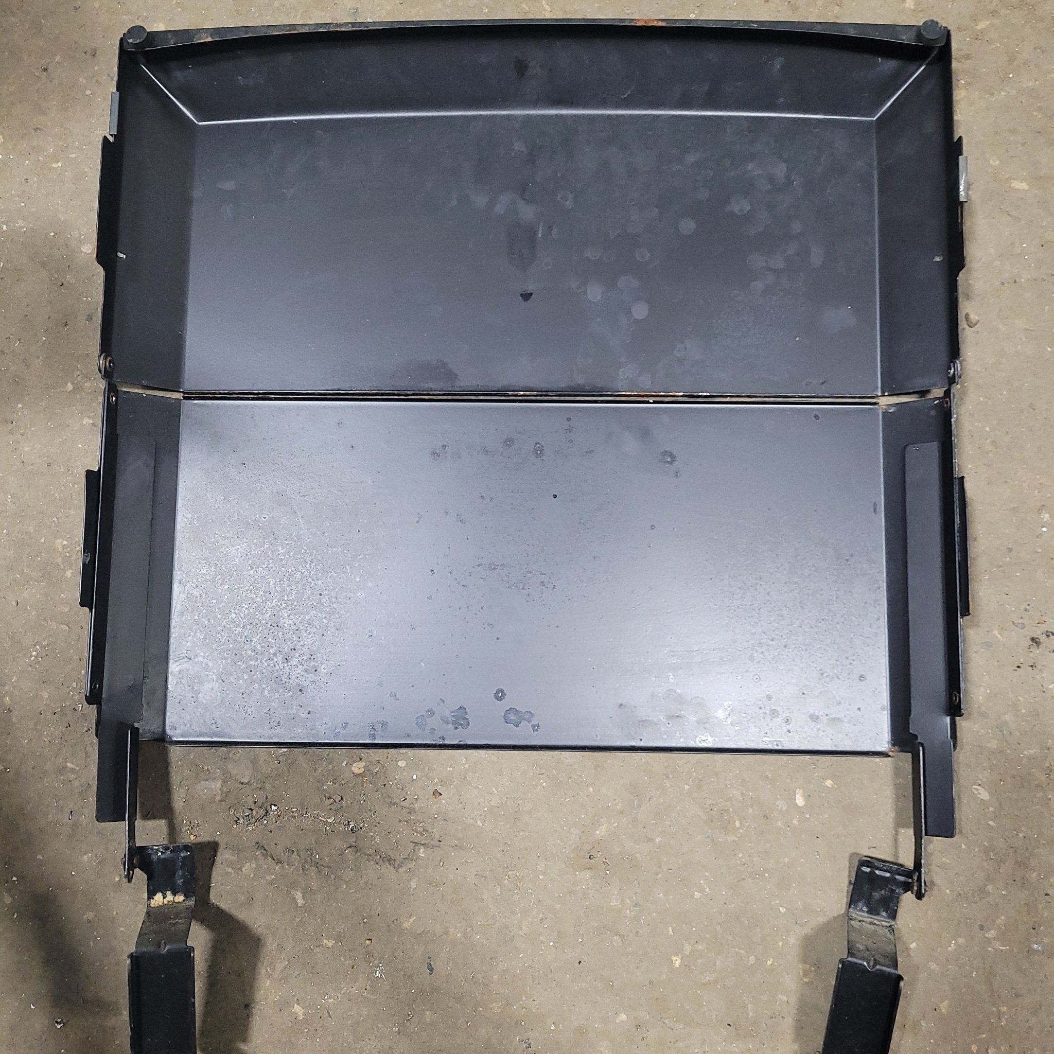 Used Atwood / Wedgewood Bi-Fold Cover, Black, UNSLOTTED - 56417