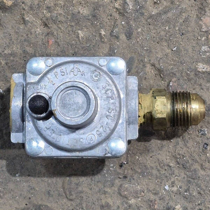 Used Atwood / Wedgewood Propane Regulator - 51062 - Young Farts RV Parts
