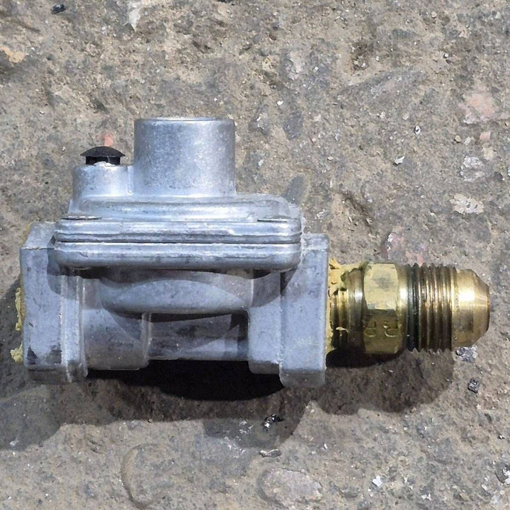 Used Atwood / Wedgewood Propane Regulator - 51062 - Young Farts RV Parts