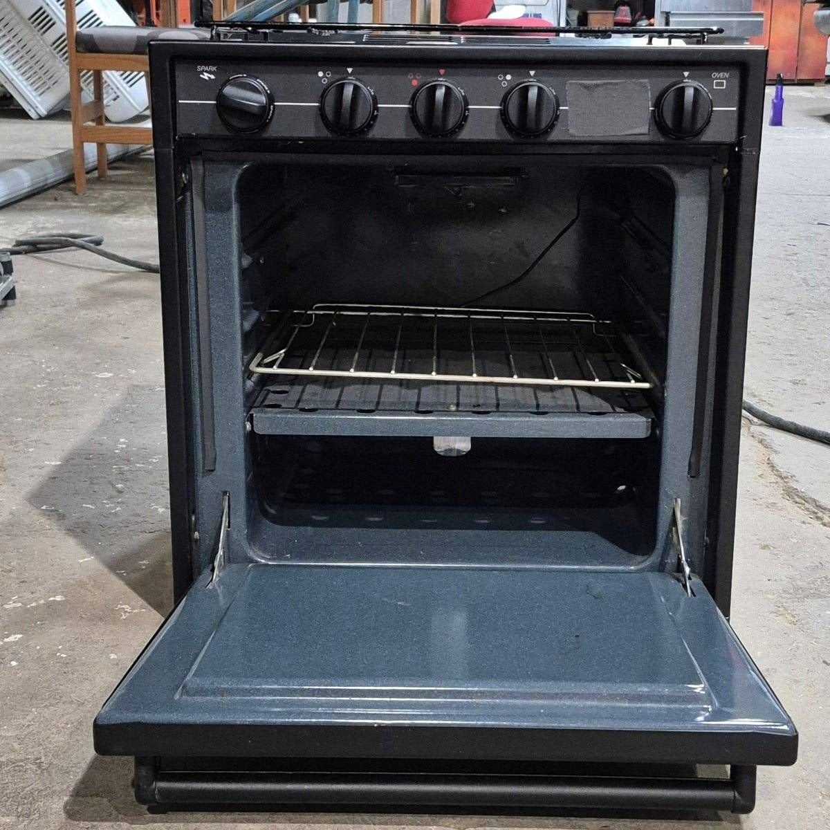 Used Atwood / Wedgewood Range Stove 3 - Burner, - R - 2138BBP - 21 X 20.125 X 21.25 - Young Farts RV Parts