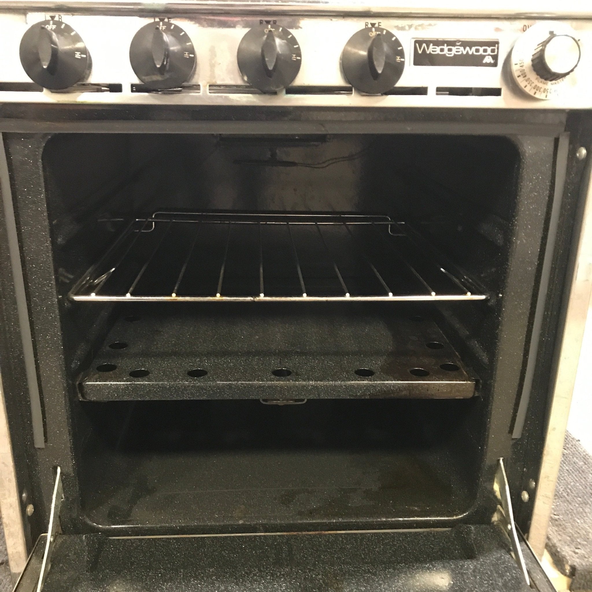 Used Atwood / Wedgewood Range Stove, 4 - Burner, Retro/ Vintage - T2150 BG - Young Farts RV Parts