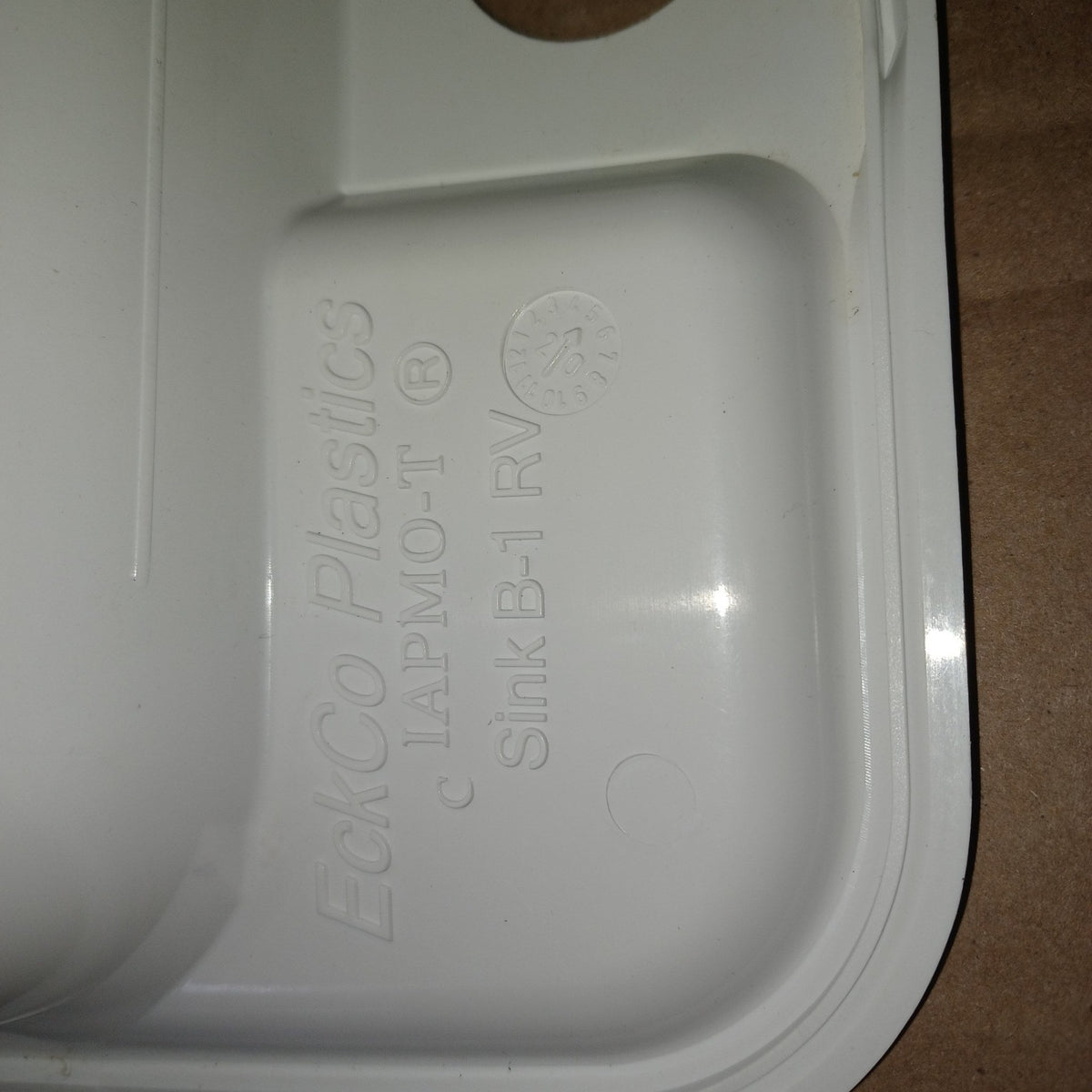 Used Bathroom Sink 14 3/4