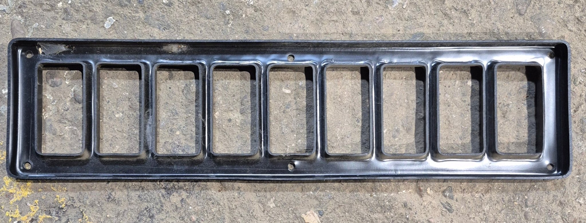 Used Black Floor Register - 15 3/8" x 3 7/8" - Young Farts RV Parts