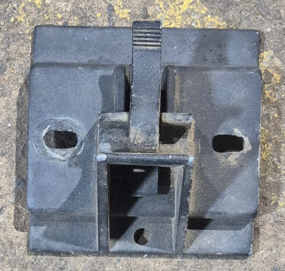 Used Carefree Bottom Bracket 901019 - Young Farts RV Parts