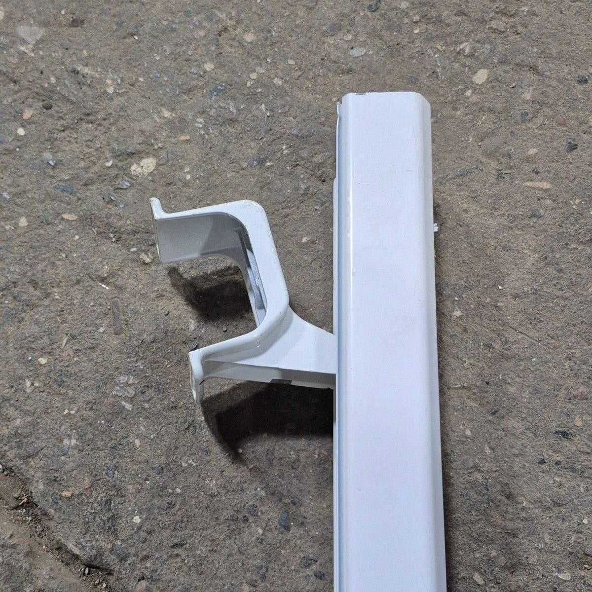 Used Carefree Manual Awning Arm, White, 66