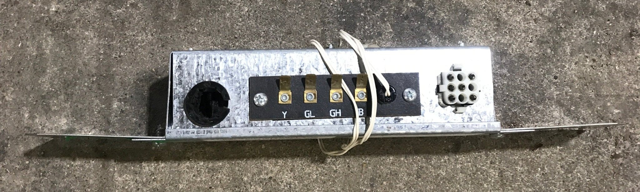 Used Coleman RV A/C Control Board - 7330 - 7302 - Young Farts RV Parts