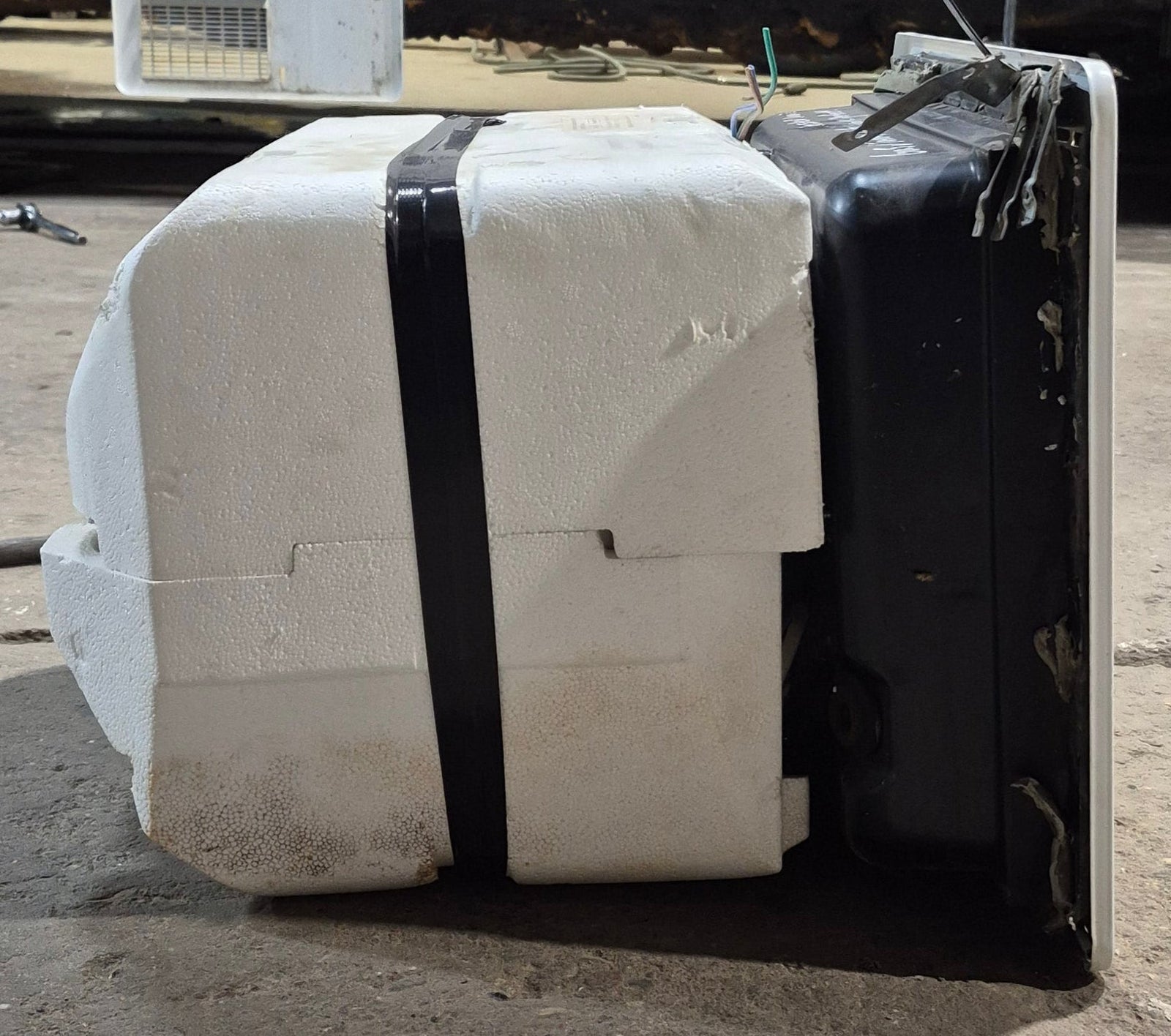 Used Complete Atwood Hot Water Heater, 6 Gal. - G6A - 8E - Young Farts RV Parts