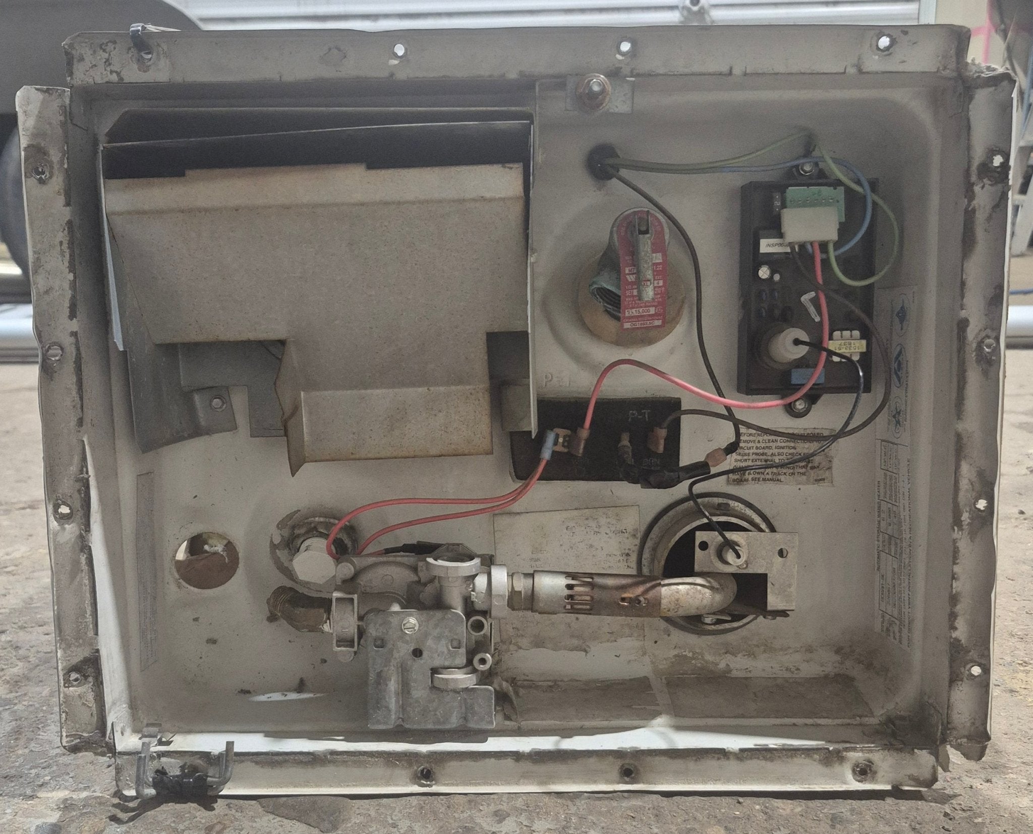 Used Complete Atwood Hot Water Heater, 6 Gal. - GC6AA - 9E - Young Farts RV Parts