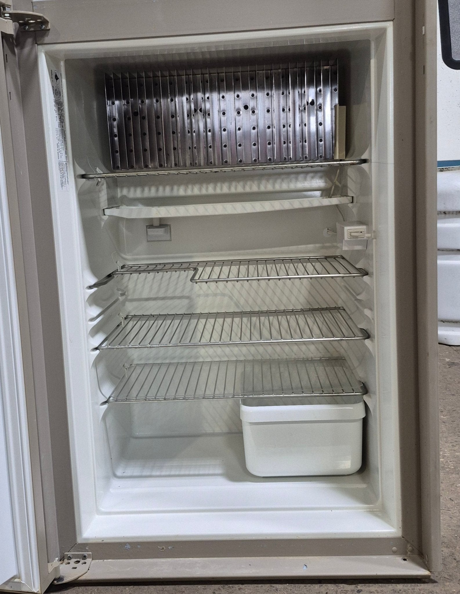 Used Complete Dometic Fridge, 2 - WAY - RM2652 - Young Farts RV Parts