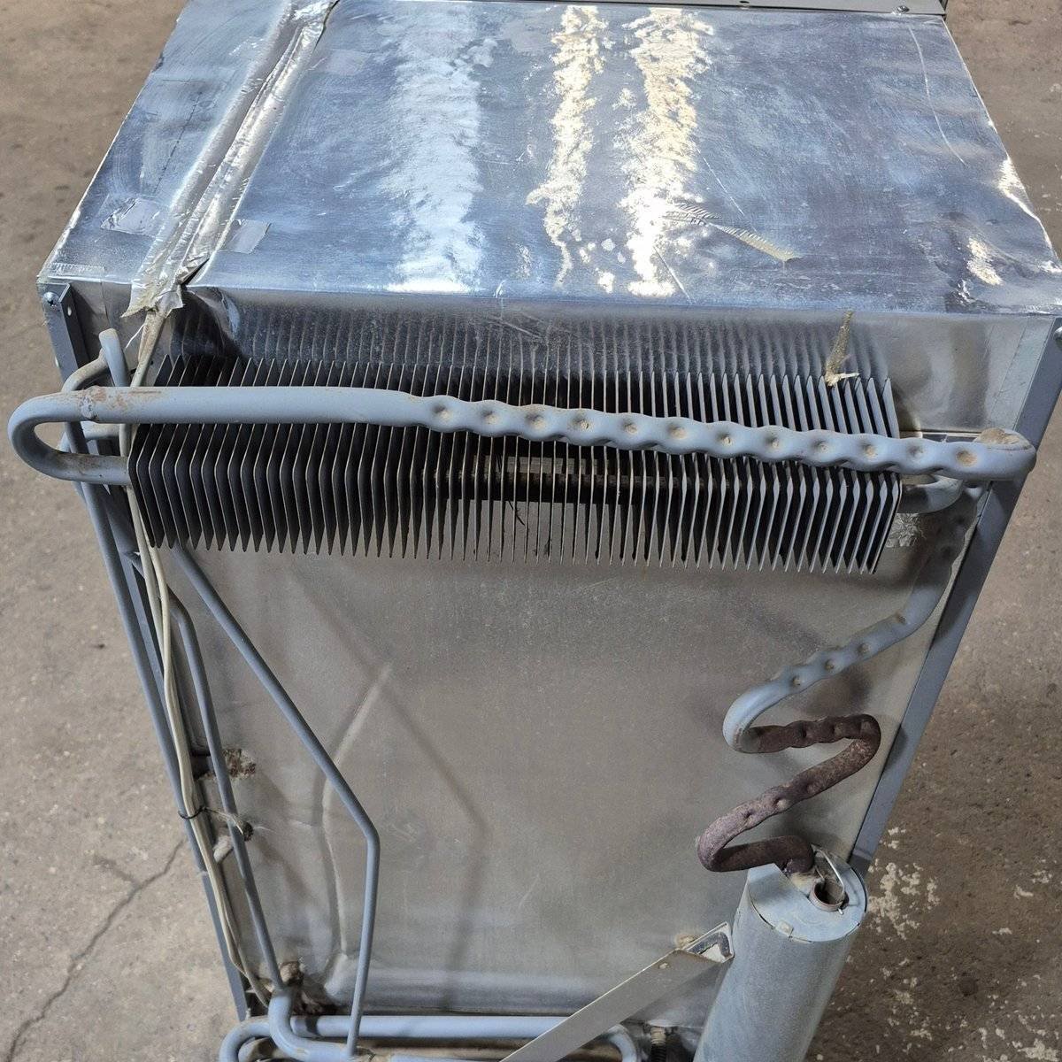 Used Complete Dometic Fridge, 2 - WAY - RM2652 - Young Farts RV Parts