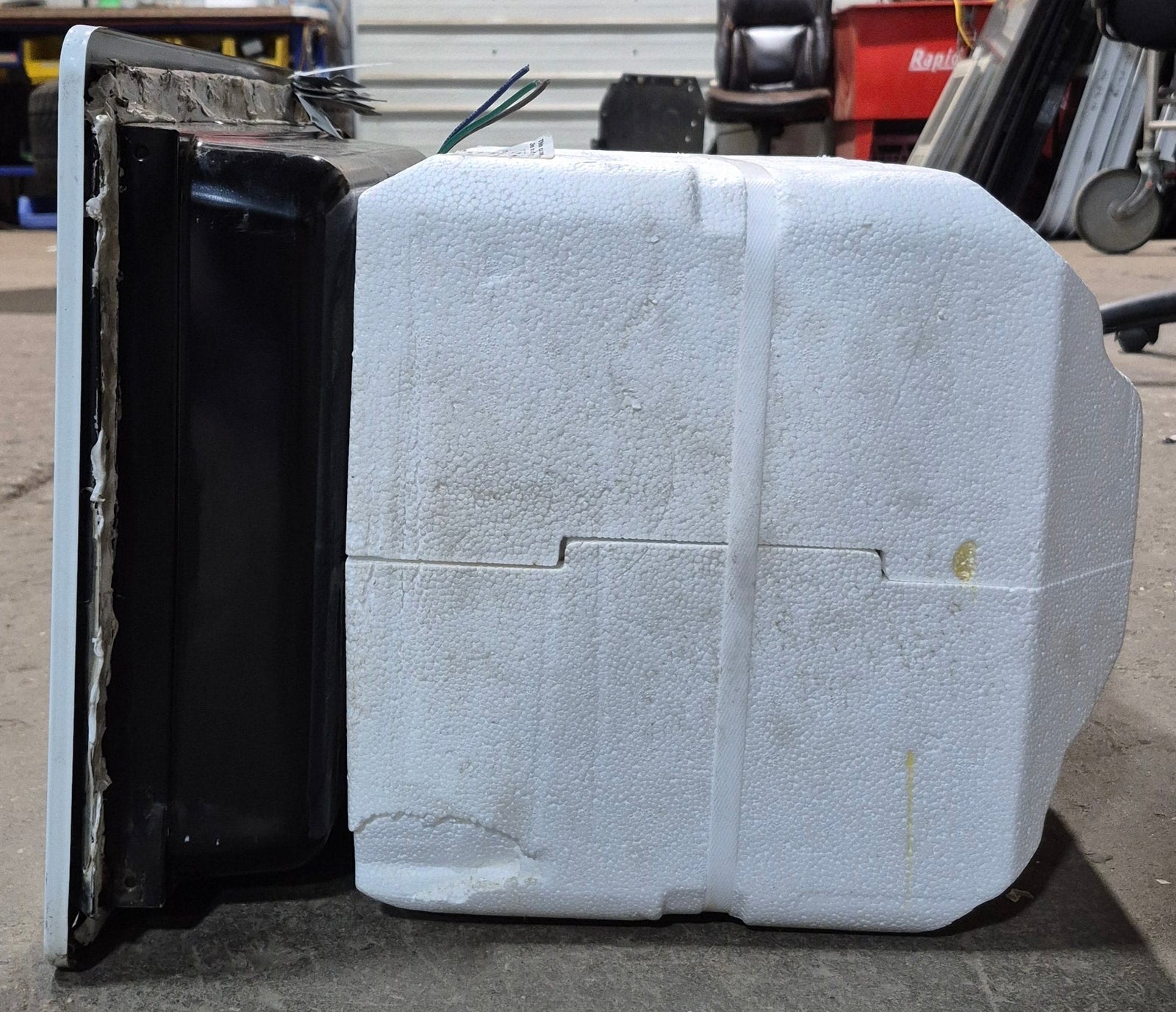 Used Complete G6A - 8E Atwood Hot Water Heater 6 Gal. - Young Farts RV Parts