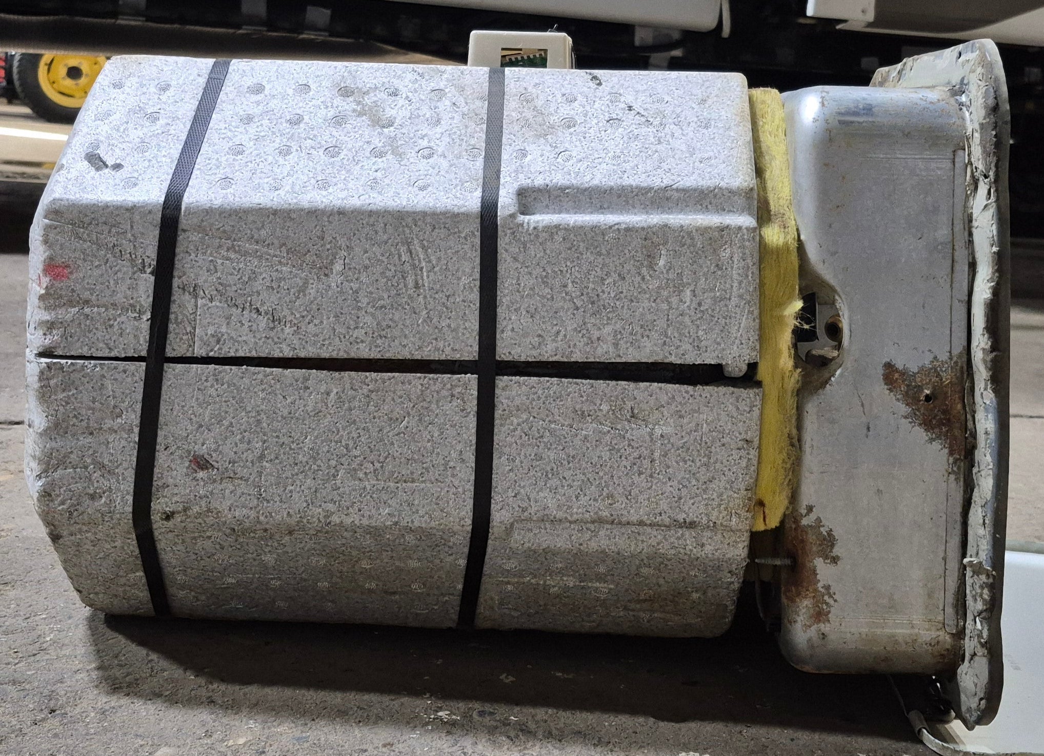 Used Complete Suburban Hot Water Heater, 6 Gal. - SW6D - Young Farts RV Parts