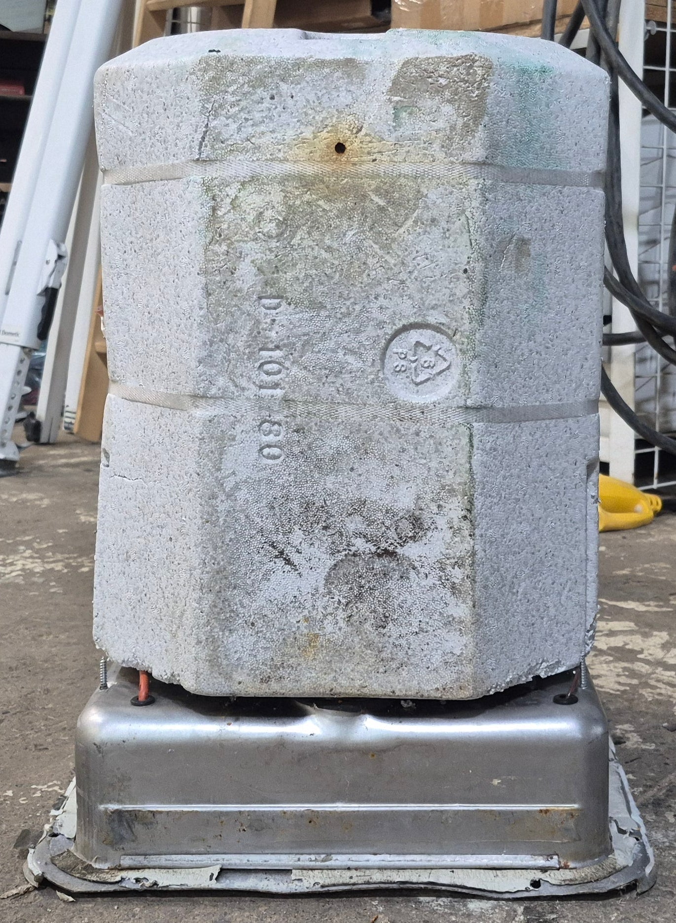 Used Complete Suburban Hot Water Heater, 6 Gal. - SW6DE - Young Farts RV Parts