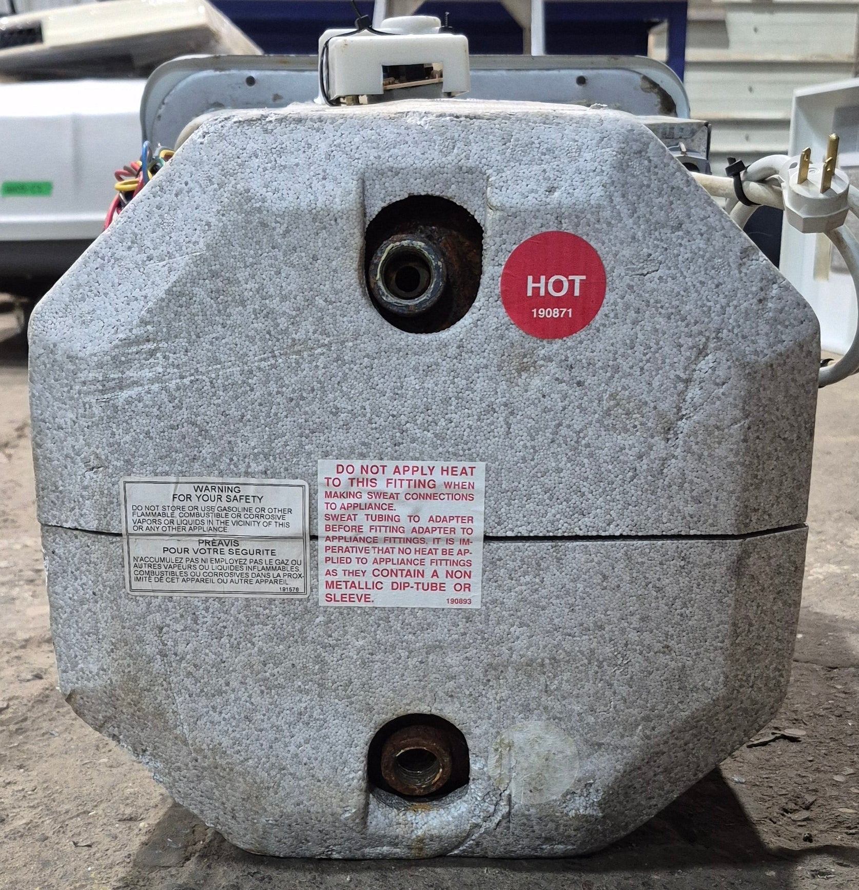 Used Complete Suburban Hot Water Heater, 6 Gal. - SW6DE - Young Farts RV Parts