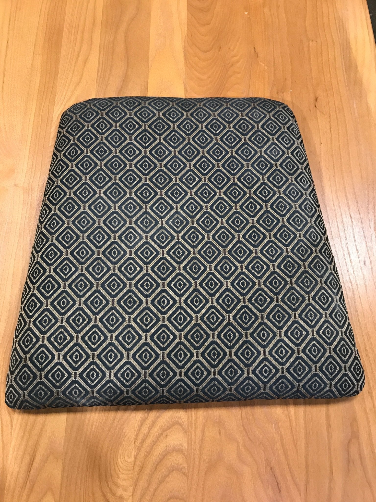 USED Dinette Chair Cushion - Young Farts RV Parts