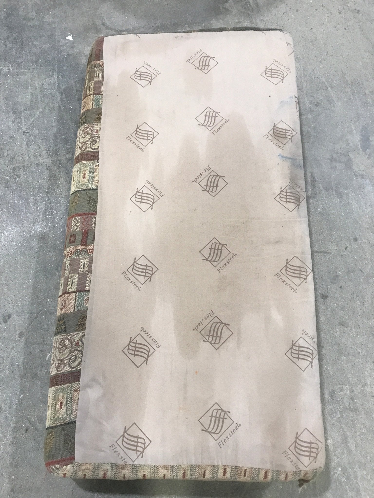 Used Dinette Cushion SINGLE - 40" X 21" X 5" D - Young Farts RV Parts