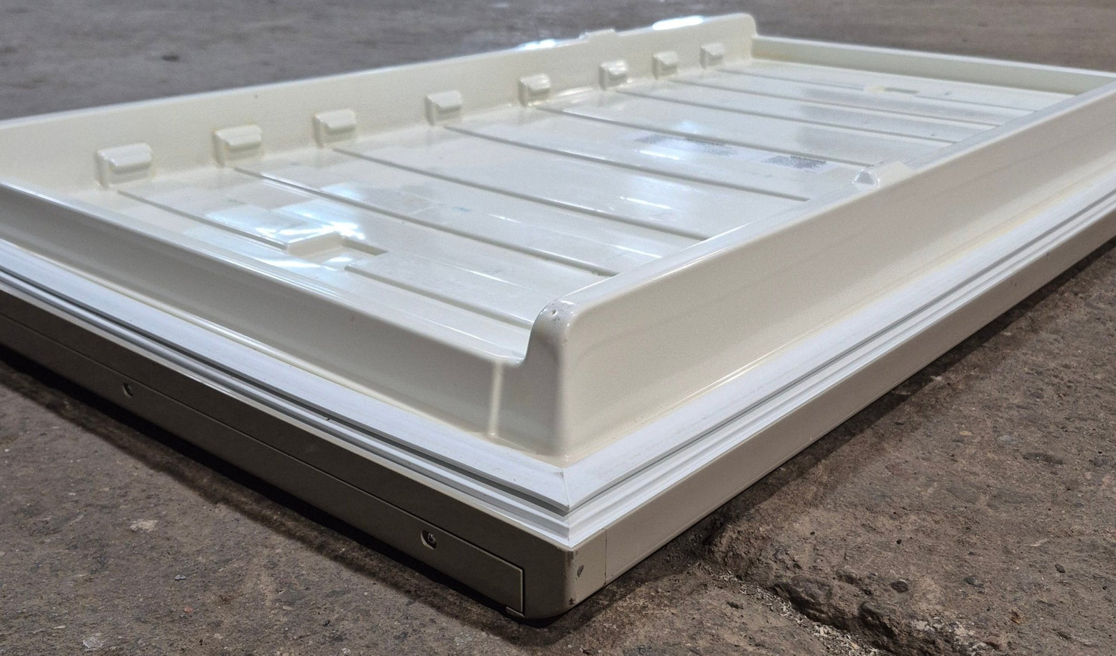 Used Dometic 2932562040 Refrigerator Main Door Rh Good Used Shape - Young Farts RV Parts