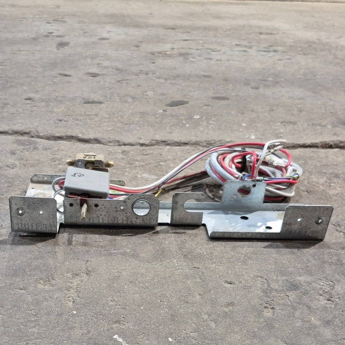 Used Dometic 3 - Way Selector Switch and Manual Gas Valve, With Bracket - 2932614015 - Young Farts RV Parts