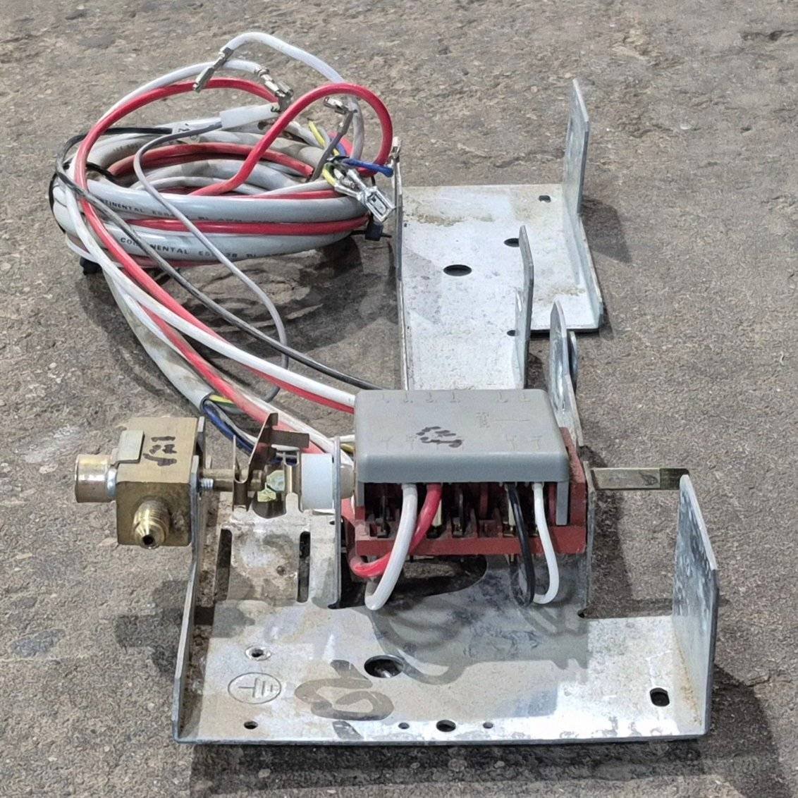 Used Dometic 3 - Way Selector Switch and Manual Gas Valve, With Bracket - 2932614015 - Young Farts RV Parts