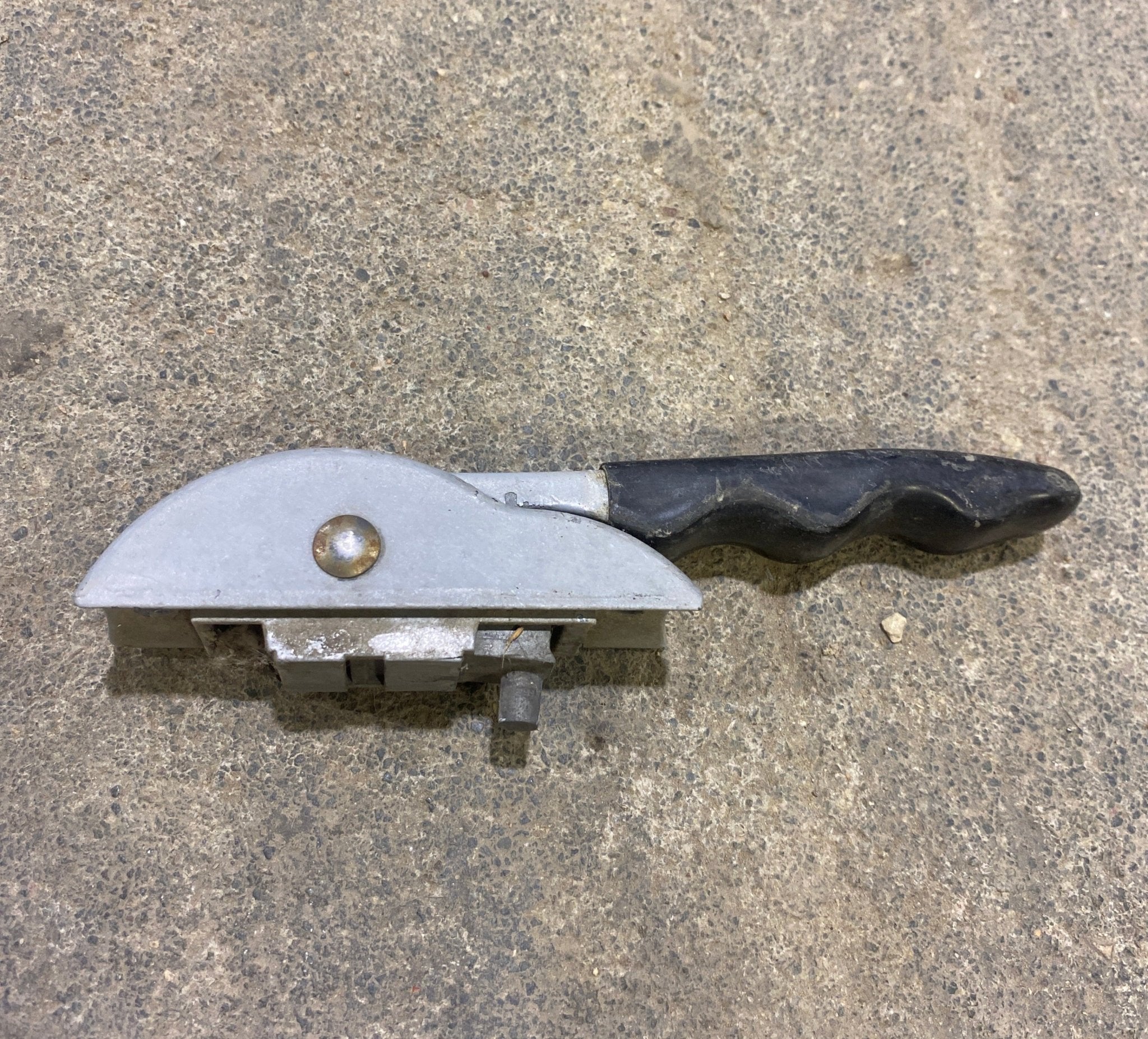 Used Dometic 830644 Lift Handle - Young Farts RV Parts