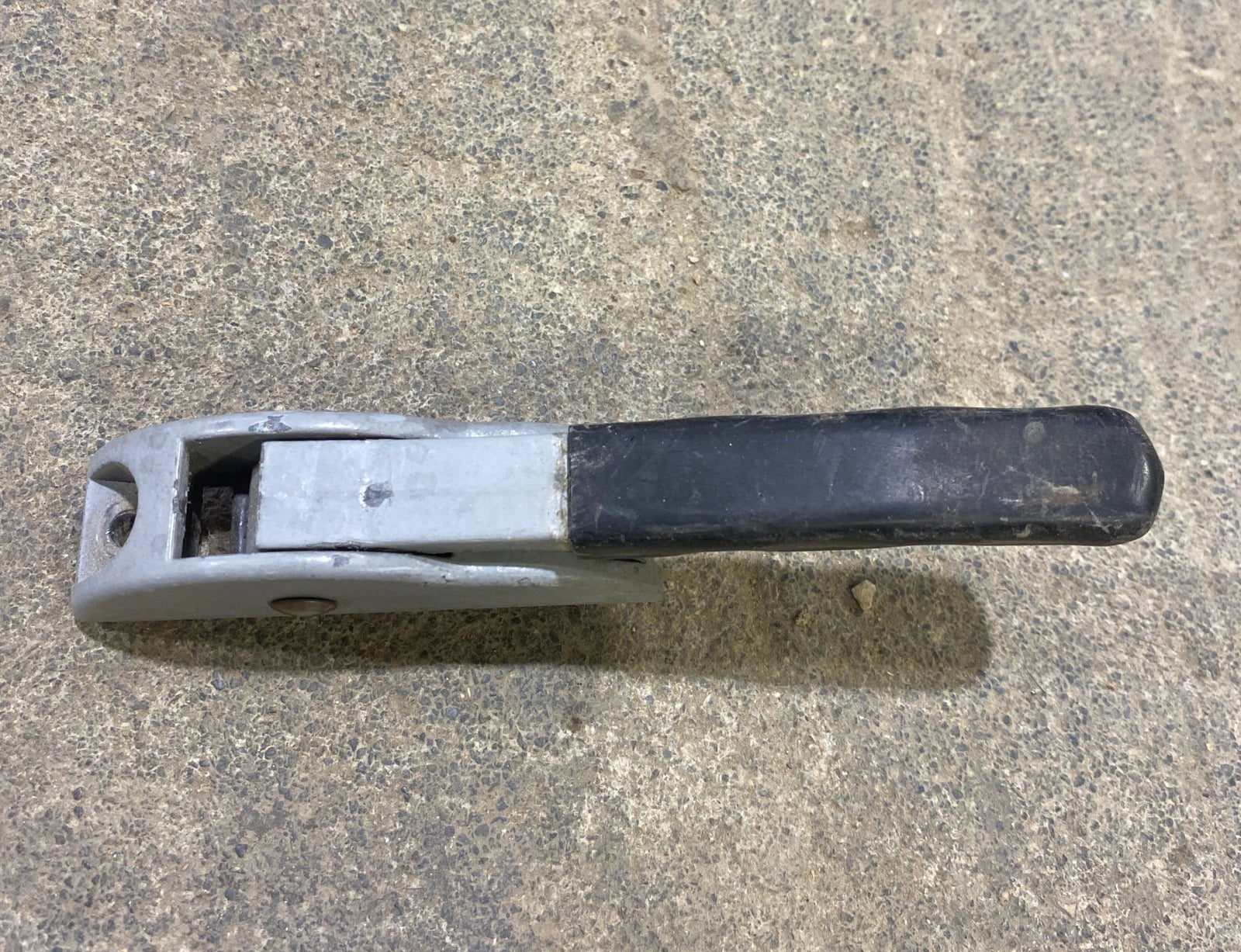 Used Dometic 830644 Lift Handle - Young Farts RV Parts