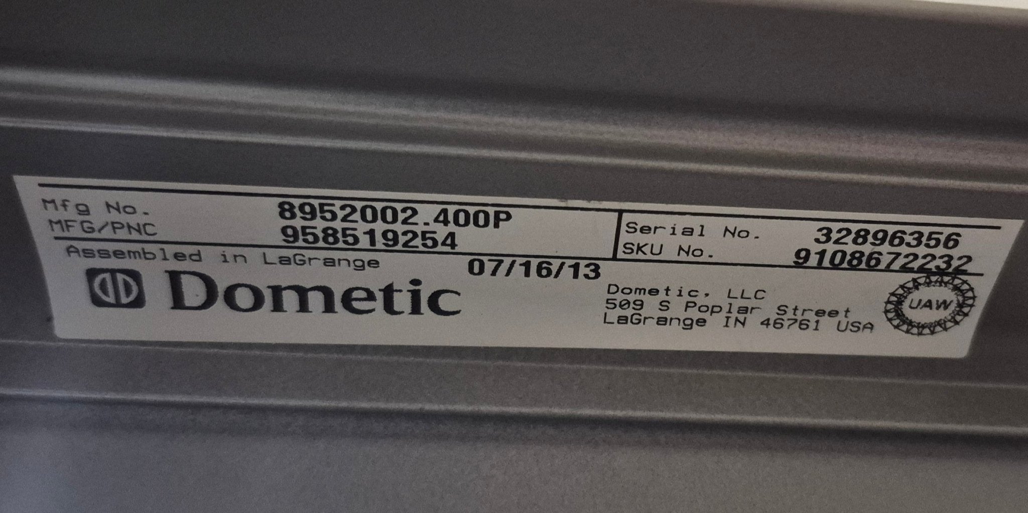 Used Dometic 9100 Power Awning Arm Standard Model RH Power 65 1/2" with Adjustable Pitch Arm 8952002.400P - Young Farts RV Parts