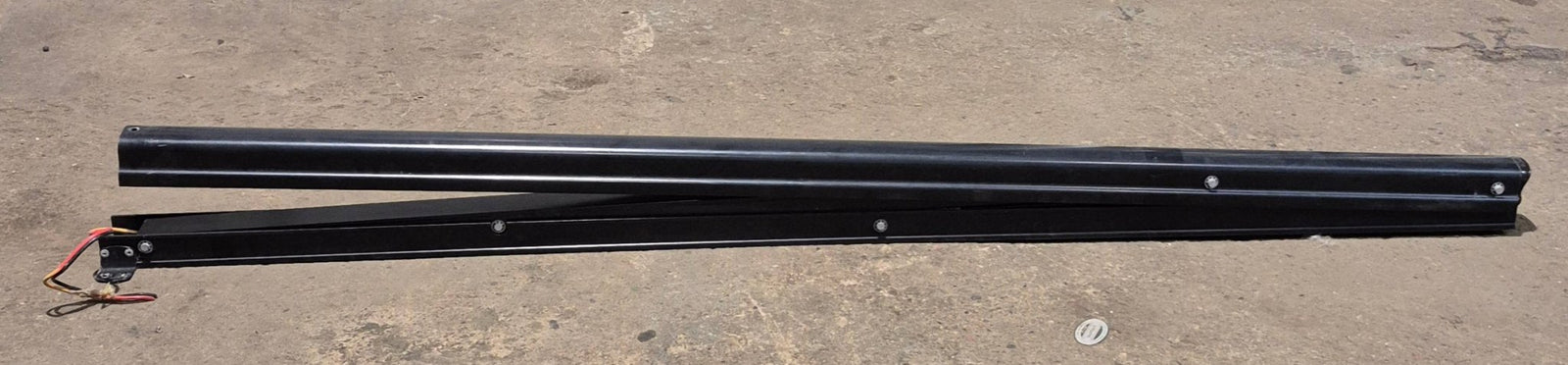 Used Dometic 9100 Power Awning Arm, Standard RH Idler (Power Side), 65 1/2