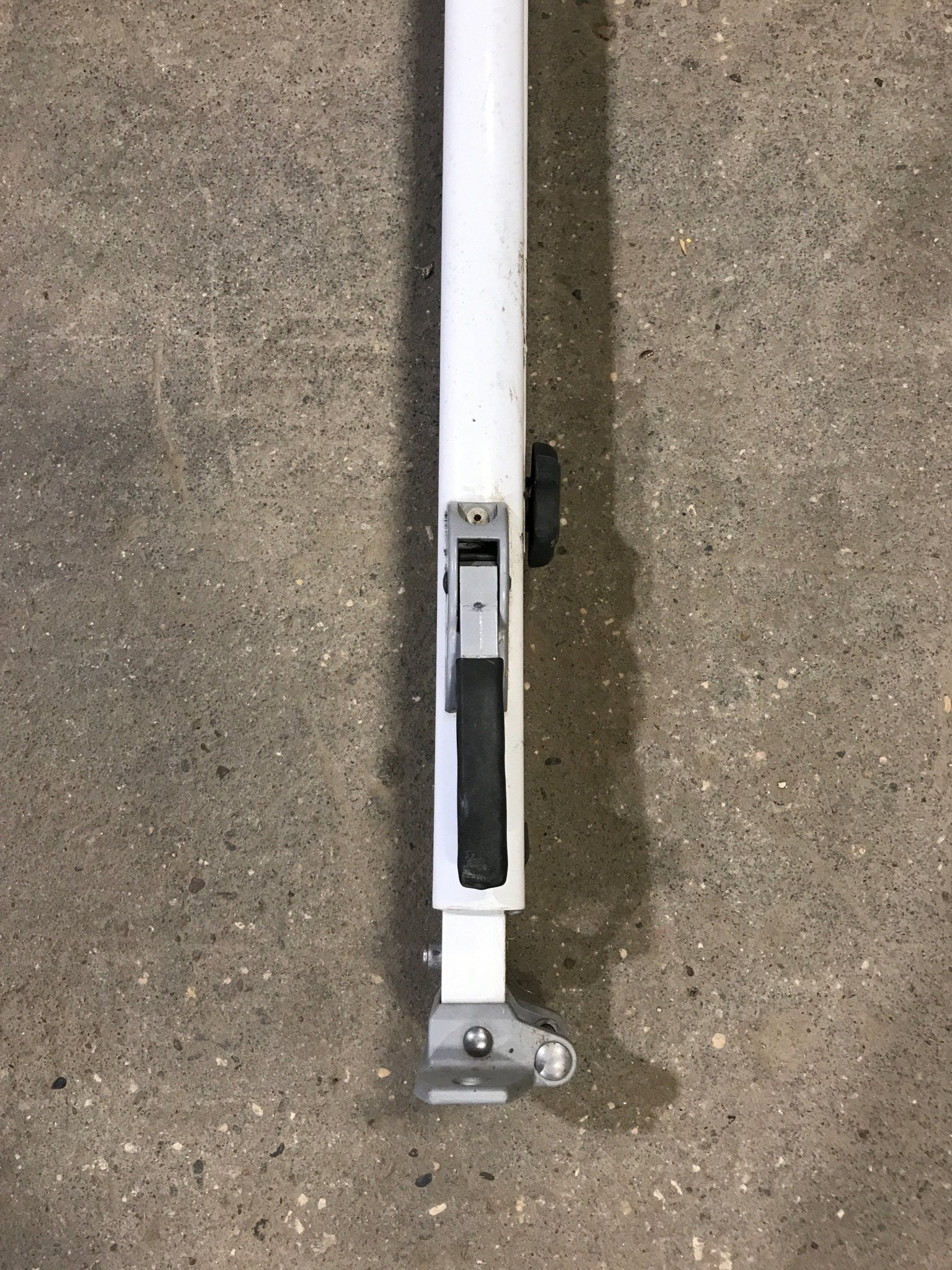 Used Dometic / A&E 8500 Awning Single Manual Arm - Young Farts RV Parts