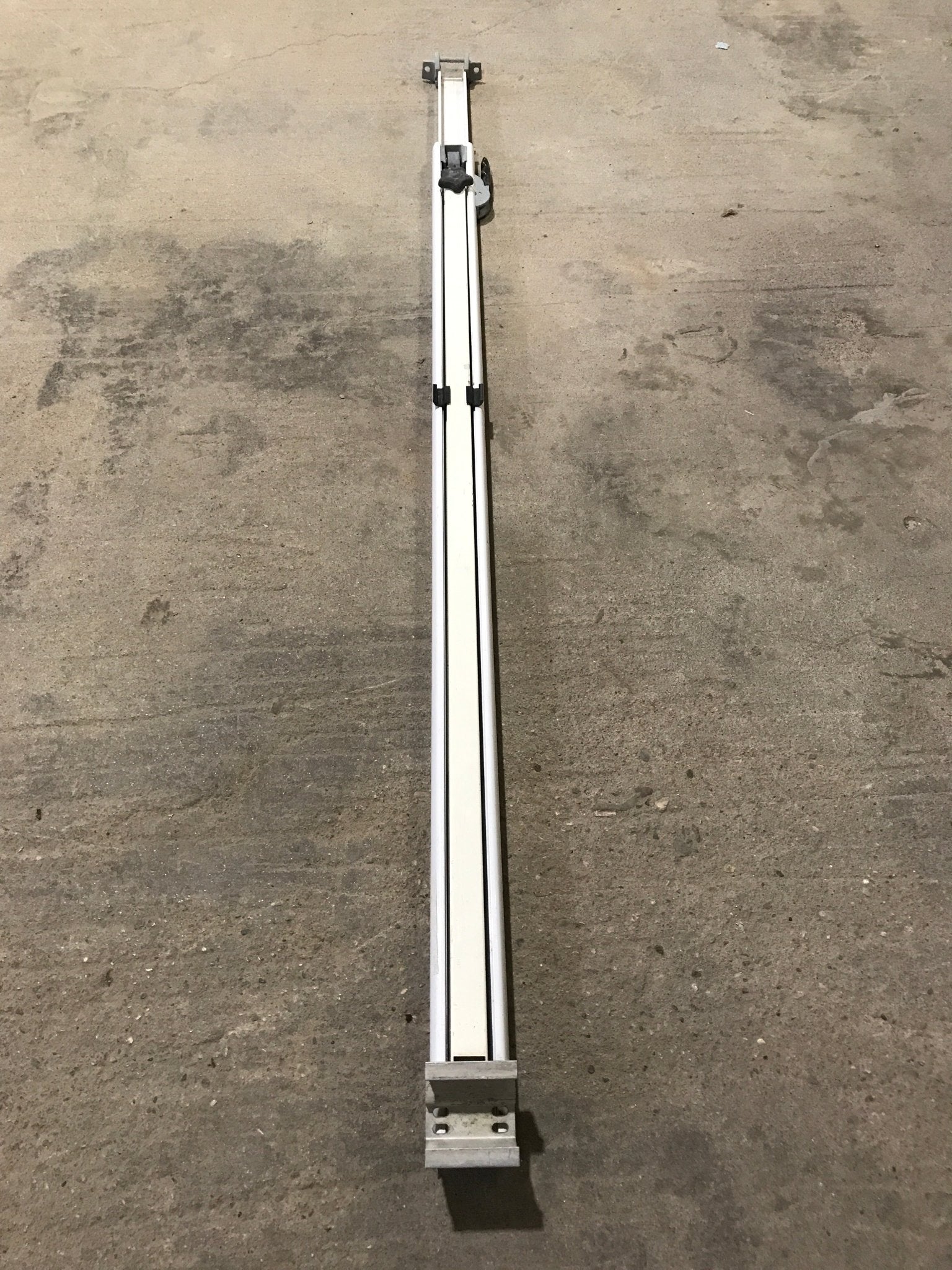 Used Dometic / A&E 8500 Awning Single Manual Arm - Young Farts RV Parts