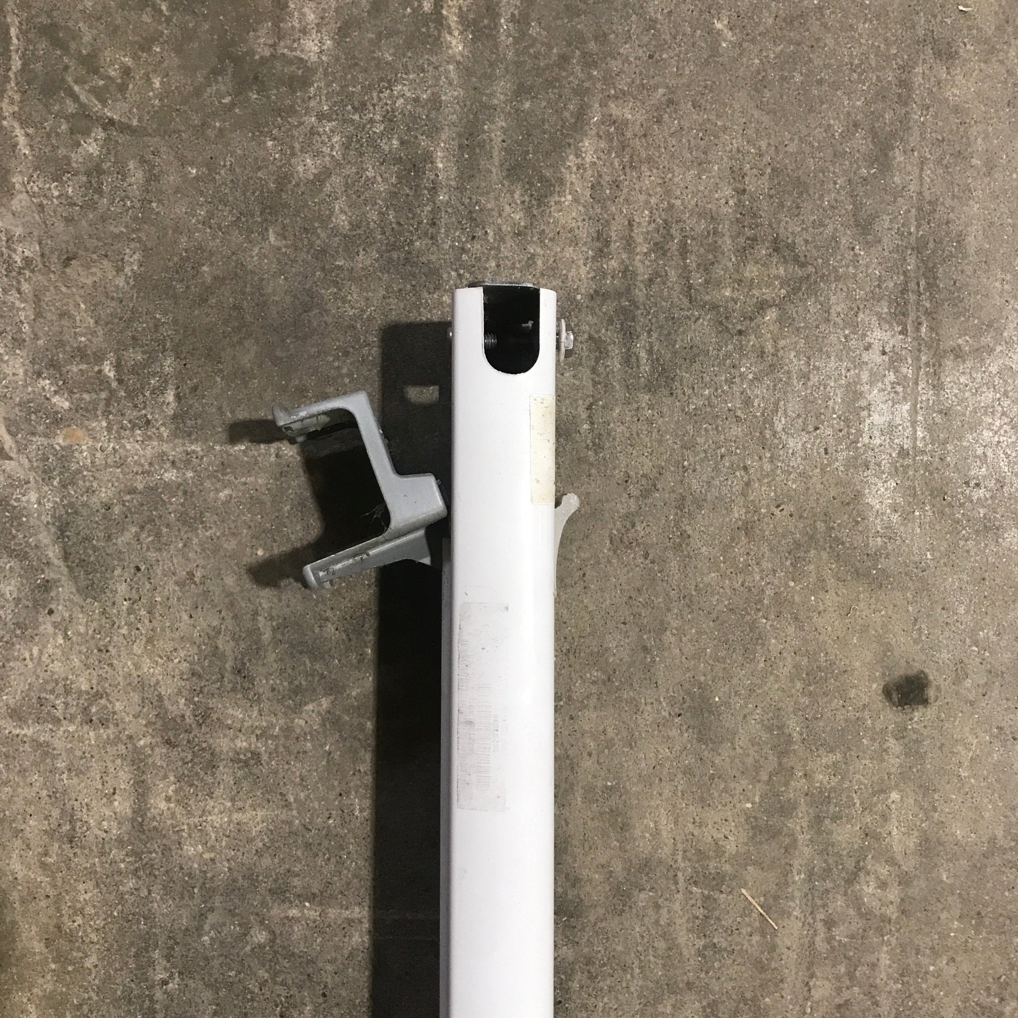 Used Dometic / A&E 8500 Awning Single Manual Arm - Young Farts RV Parts