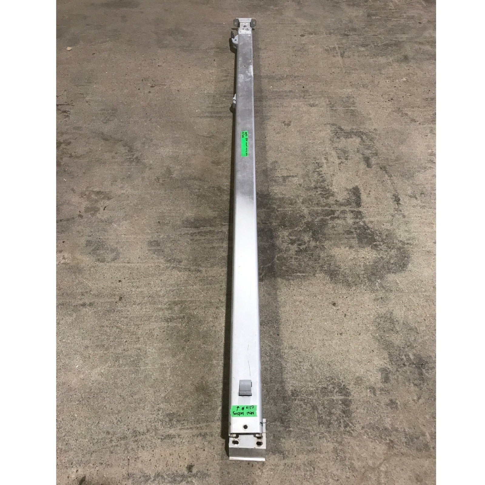 Used Dometic / A&E 8500 Awning Single Manual Arm - 73