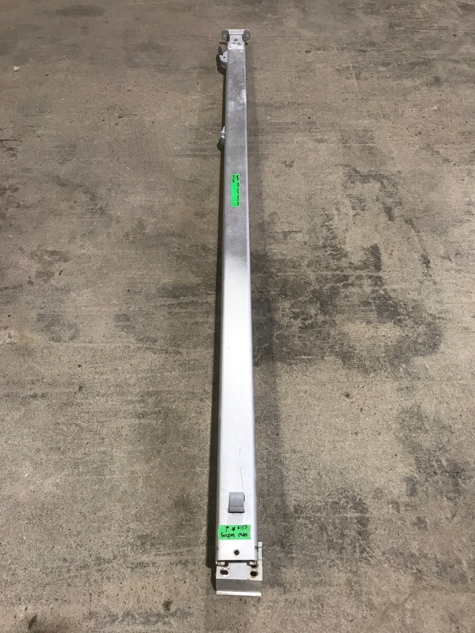 Used Dometic / A&E 8500 Awning Single Manual Arm - Young Farts RV Parts