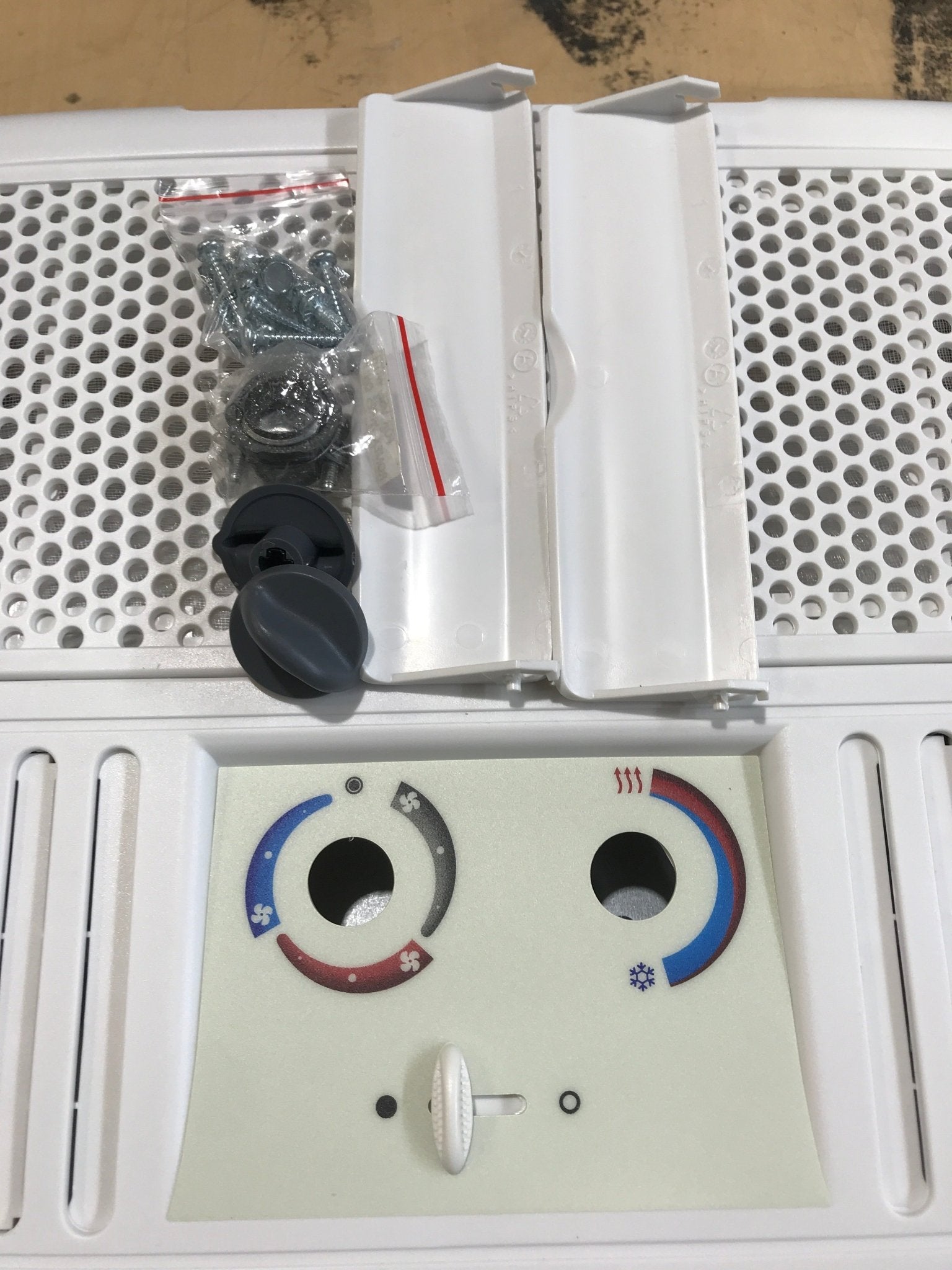 Used DOMETIC AIR DISTRIBUTION BOX - 3314853.000 - Young Farts RV Parts