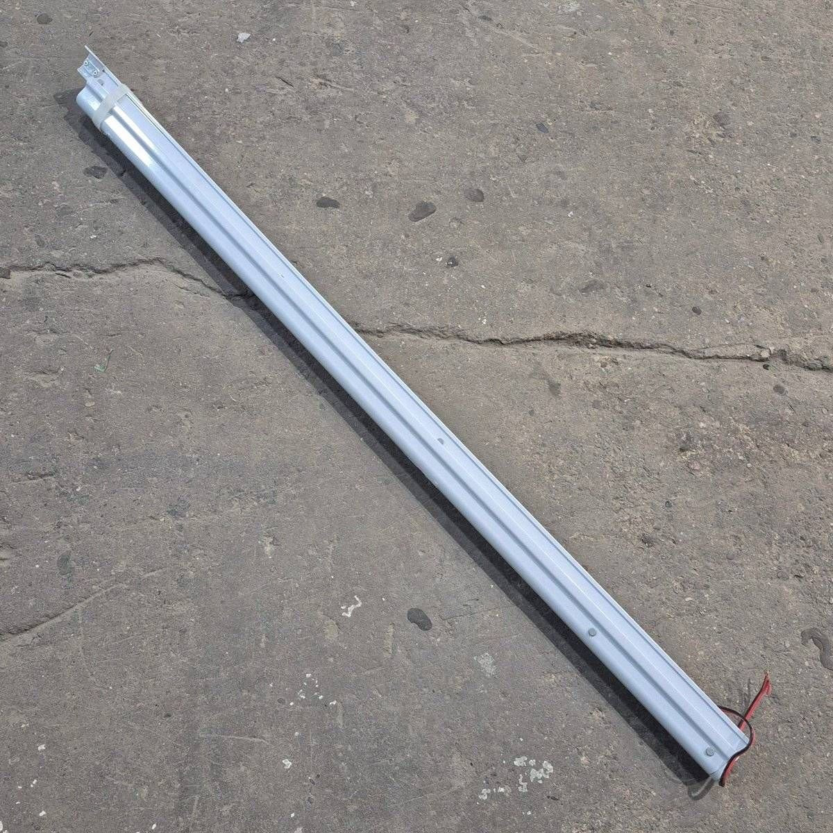 Used Dometic Awning Arm, Drive (Front), White, Basement, 62 1/4