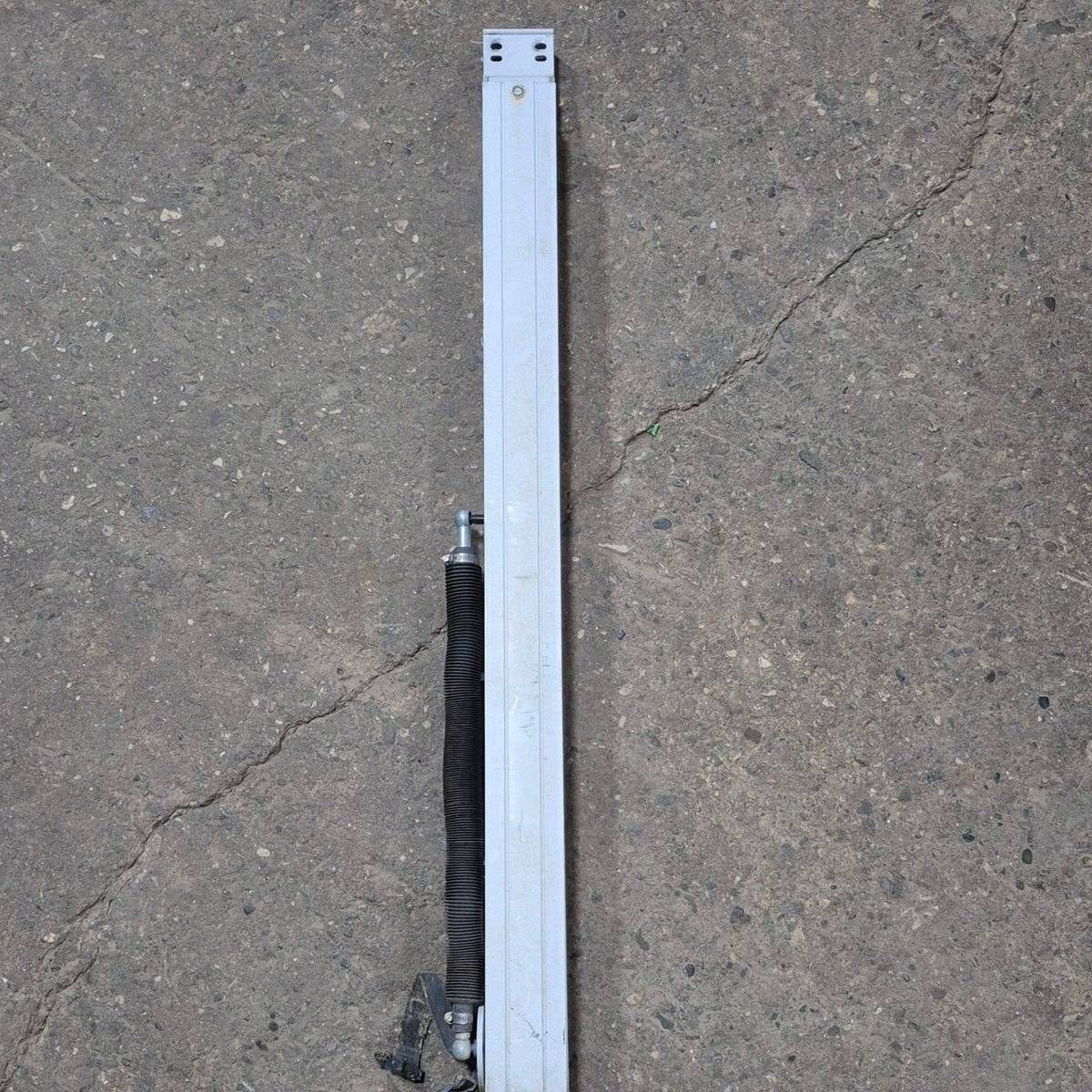 Used Dometic Awning Arm, Idle (Rear), White, 64 1/2