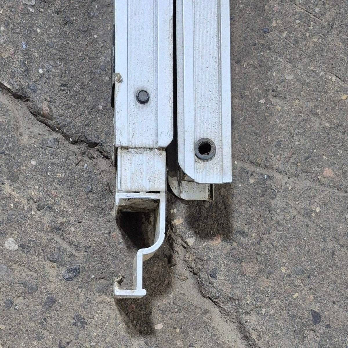 Used Dometic Awning Arm, Idle (Rear), White, 64 1/2