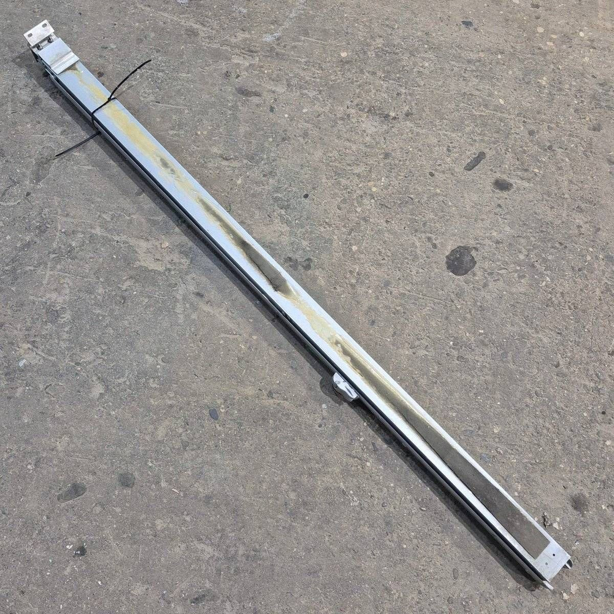 Used Dometic Awning Arm, Idler (Rear) Non - Powered, Silver (Satin), 65 1/2