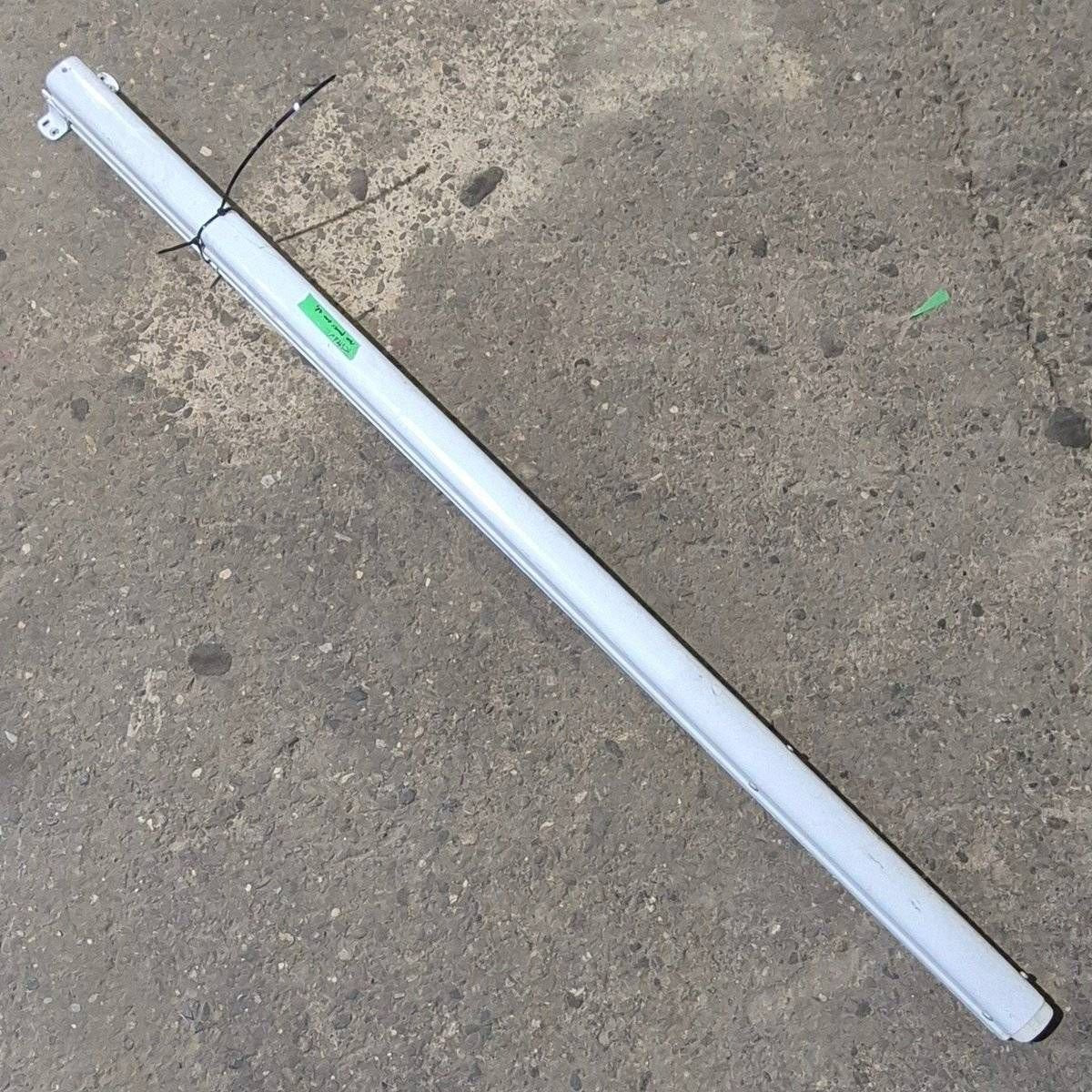 Used Dometic Awning Arm, Idler (Rear) Non - Powered, White, Non - Adjustable Pitch, 66" - 3312487.022B - Young Farts RV Parts