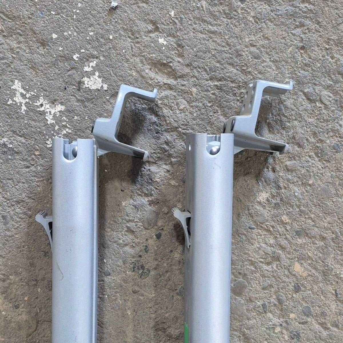 Used Dometic Awning Arm Set, Silver (Satin), 61