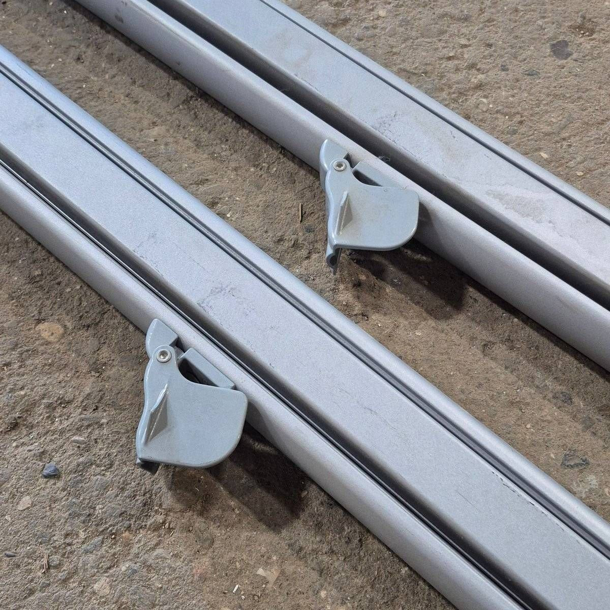 Used Dometic Awning Arm Set, Silver (Satin), 61