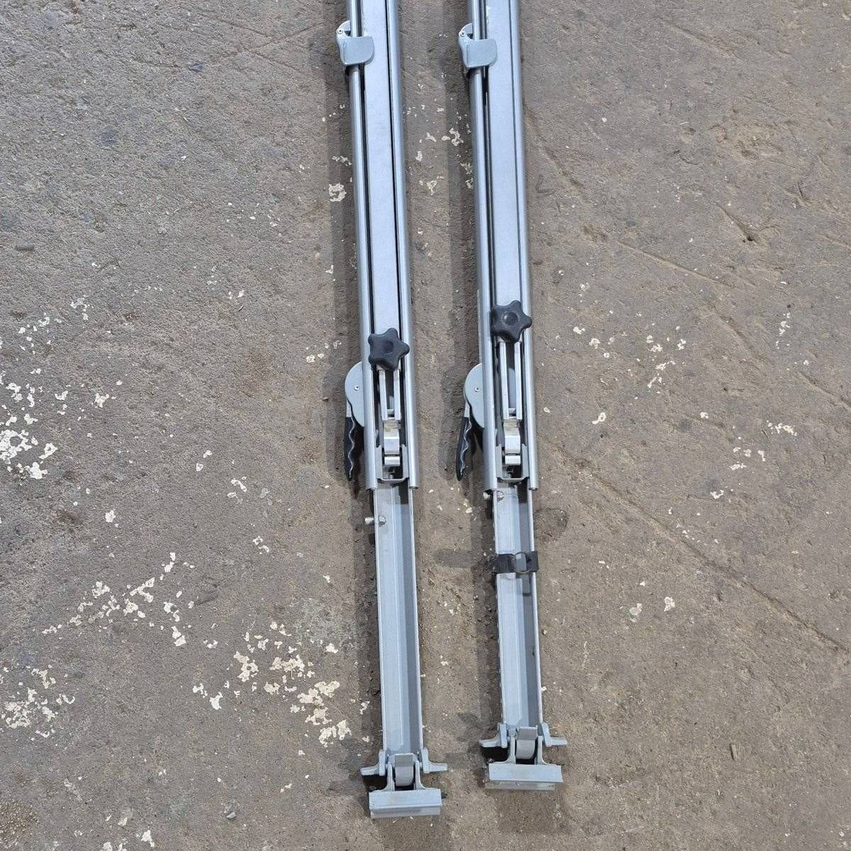 Used Dometic Awning Arm Set, Silver (Satin), 61