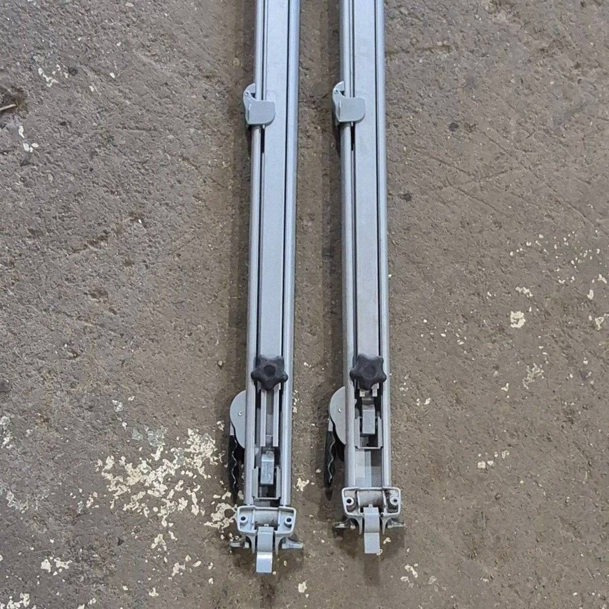 Used Dometic Awning Arm Set, Silver (Satin), 61